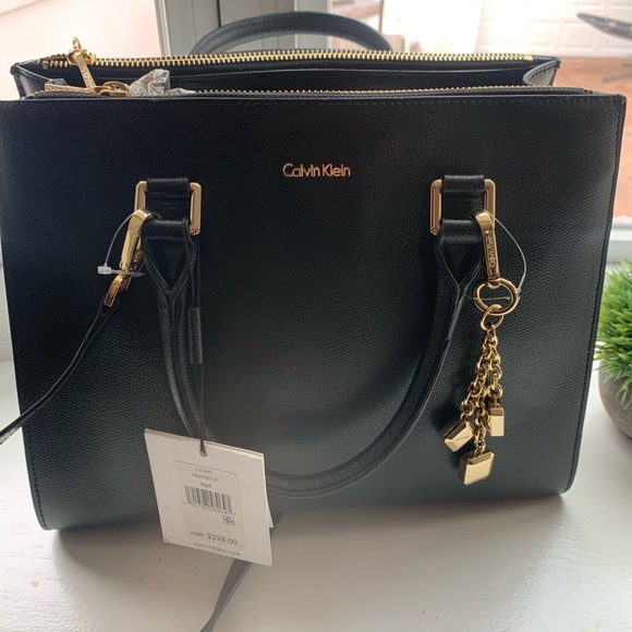 Calvin Klein Black Leather purse - Picture 1 of 3